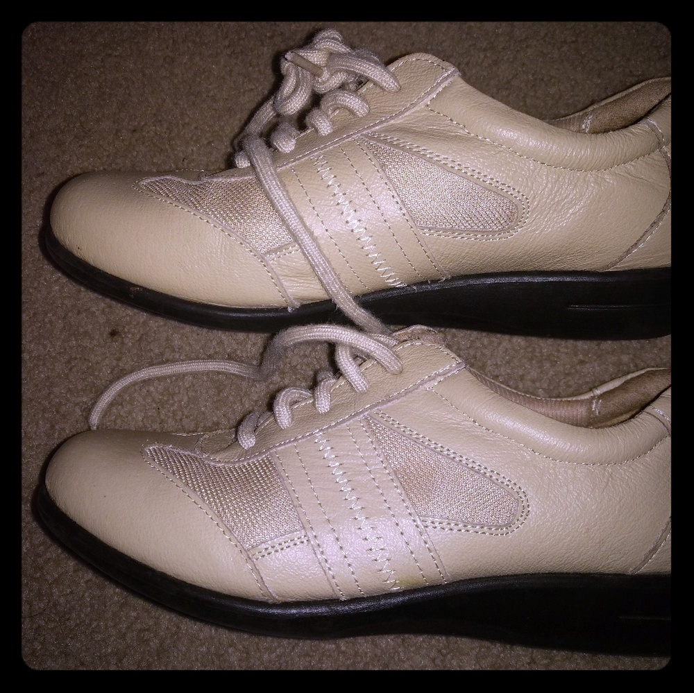 Dr. Scholl's shoes